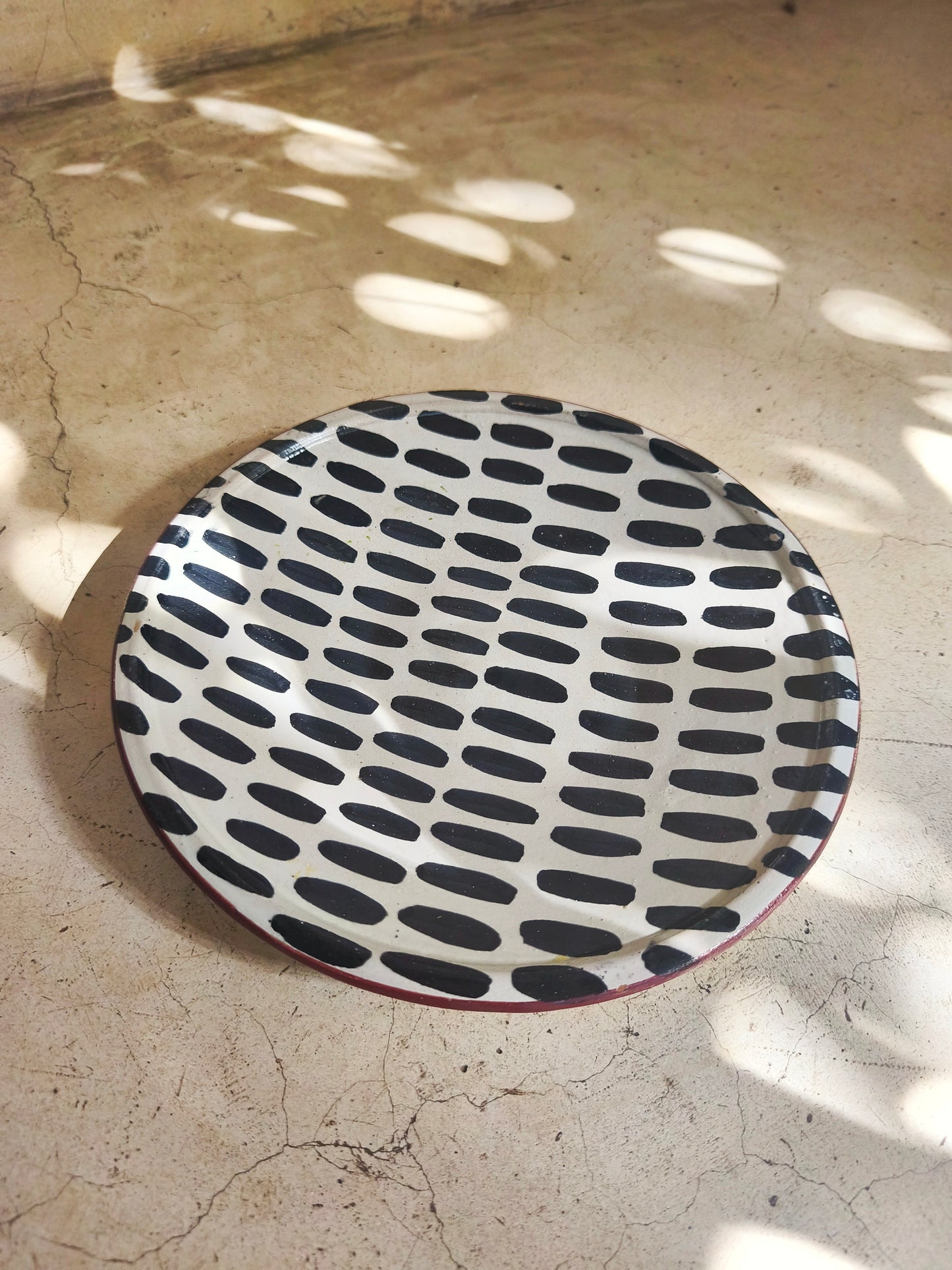 Moroccan Fes Modern Ceramic Plates, Hand-Painted Black Dots Accents, 25 cm Decorative or Dining Plate