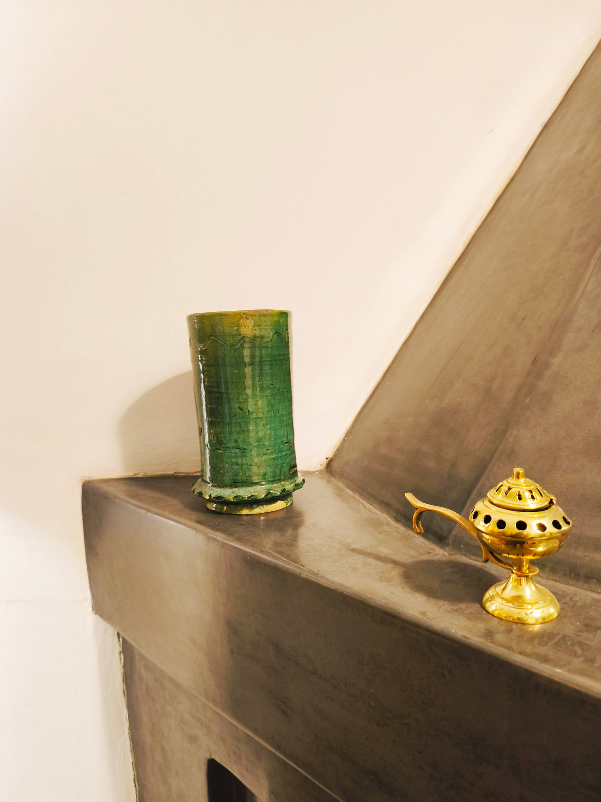 Tamegroute Green Ceramic Flower Vase – Handmade Moroccan Pottery
