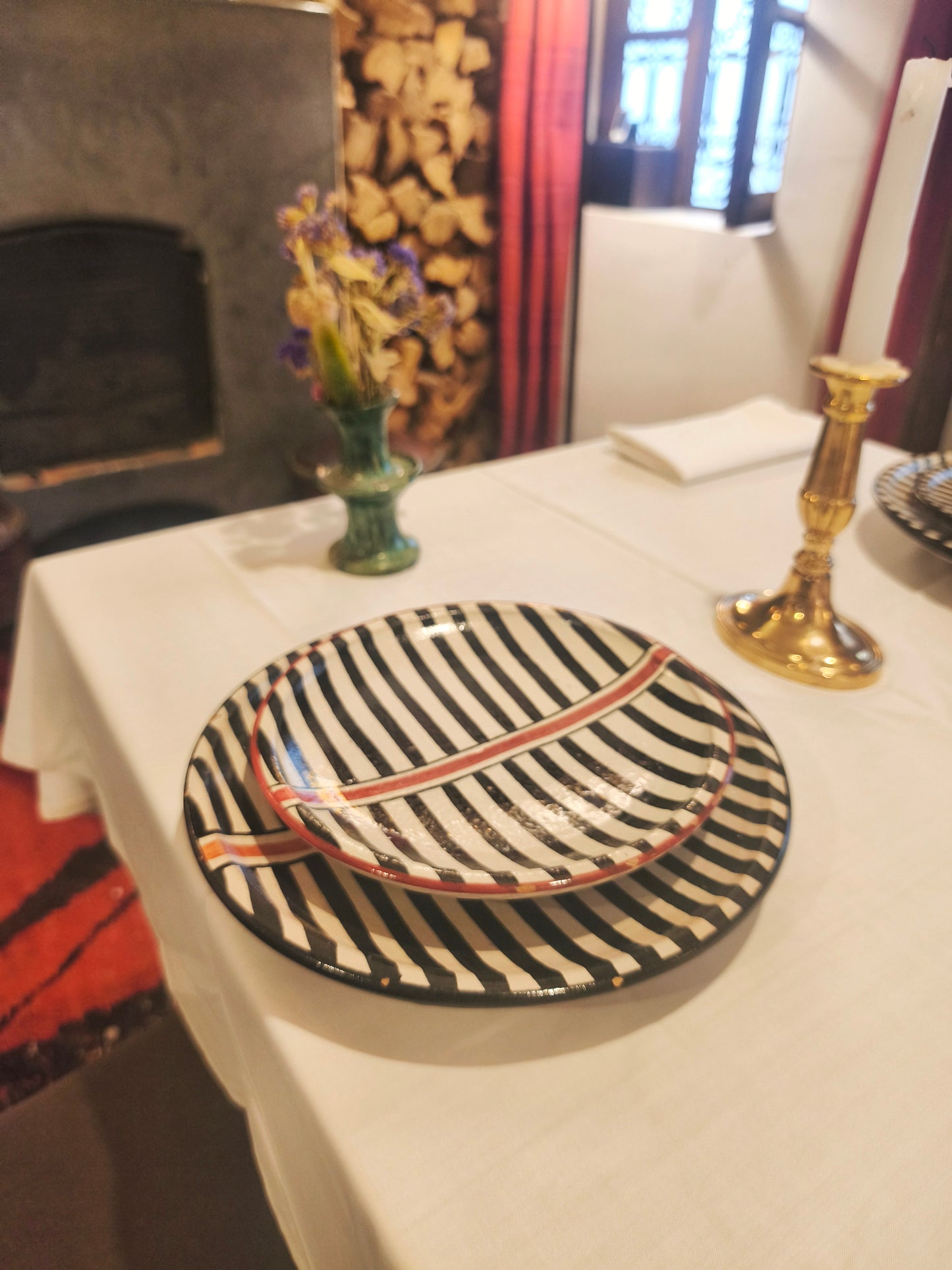 Set of 2 x Hand-Painted Moroccan Ceramic Plate 20 cm & 25 cm Diameter – Black & White Striped Design with Red Edge, Modern Boho Tableware from Marrakech