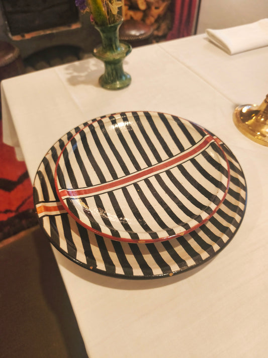 Set of 2 x Hand-Painted Moroccan Ceramic Plate 20 cm & 25 cm Diameter – Black & White Striped Design with Red Edge, Modern Boho Tableware from Marrakech