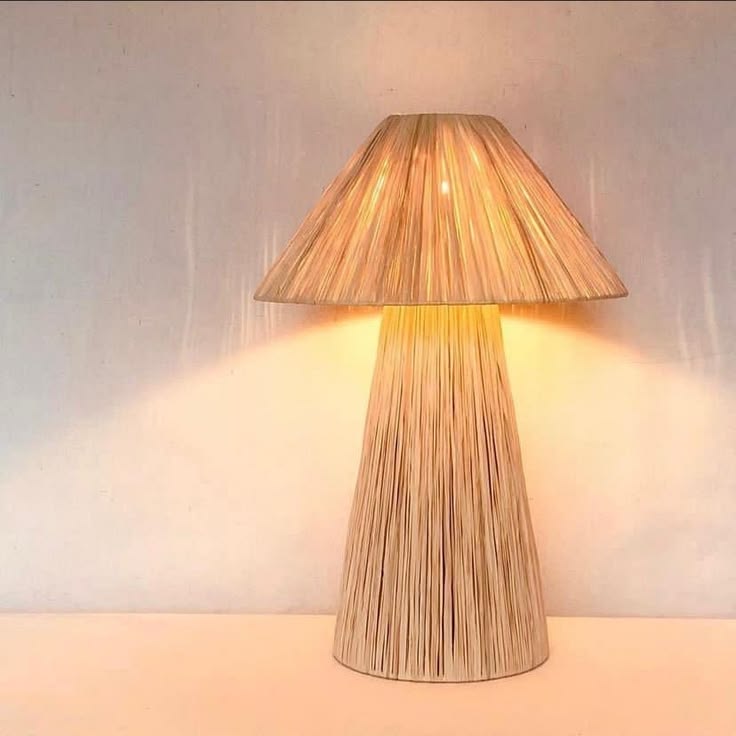Moroccan Raffia Table Lamp – Handmade Natural Woven Lamp