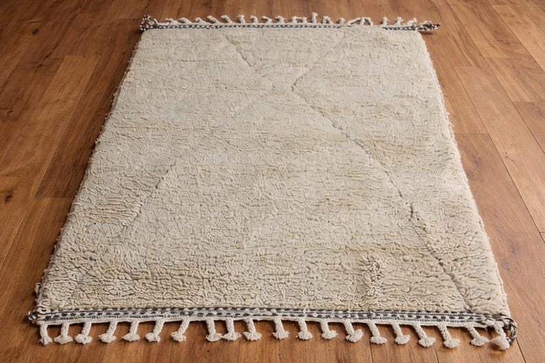 Authentic Small Beni Ourain Berber Rug – Handmade Moroccan Wool Area Rug | Tamegroute Pottery