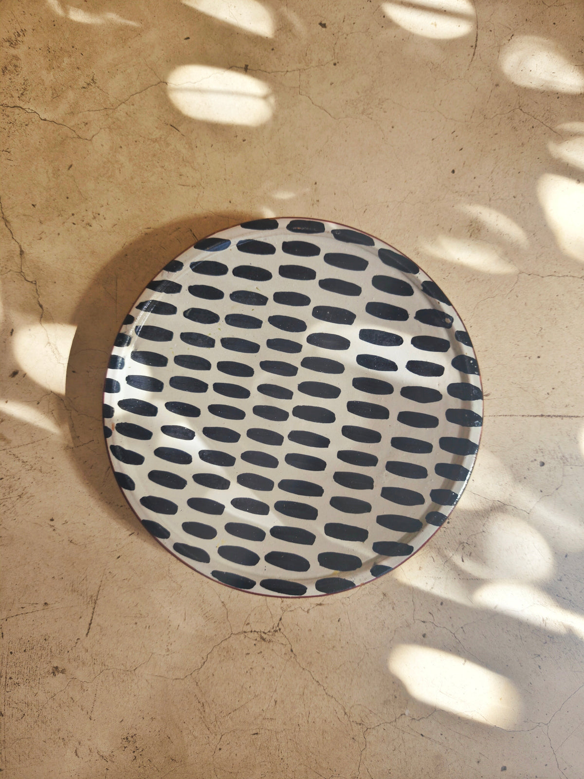 Moroccan Fez Hand-Painted Ceramic Plate – 25 cm Black Dots Decorative Dish