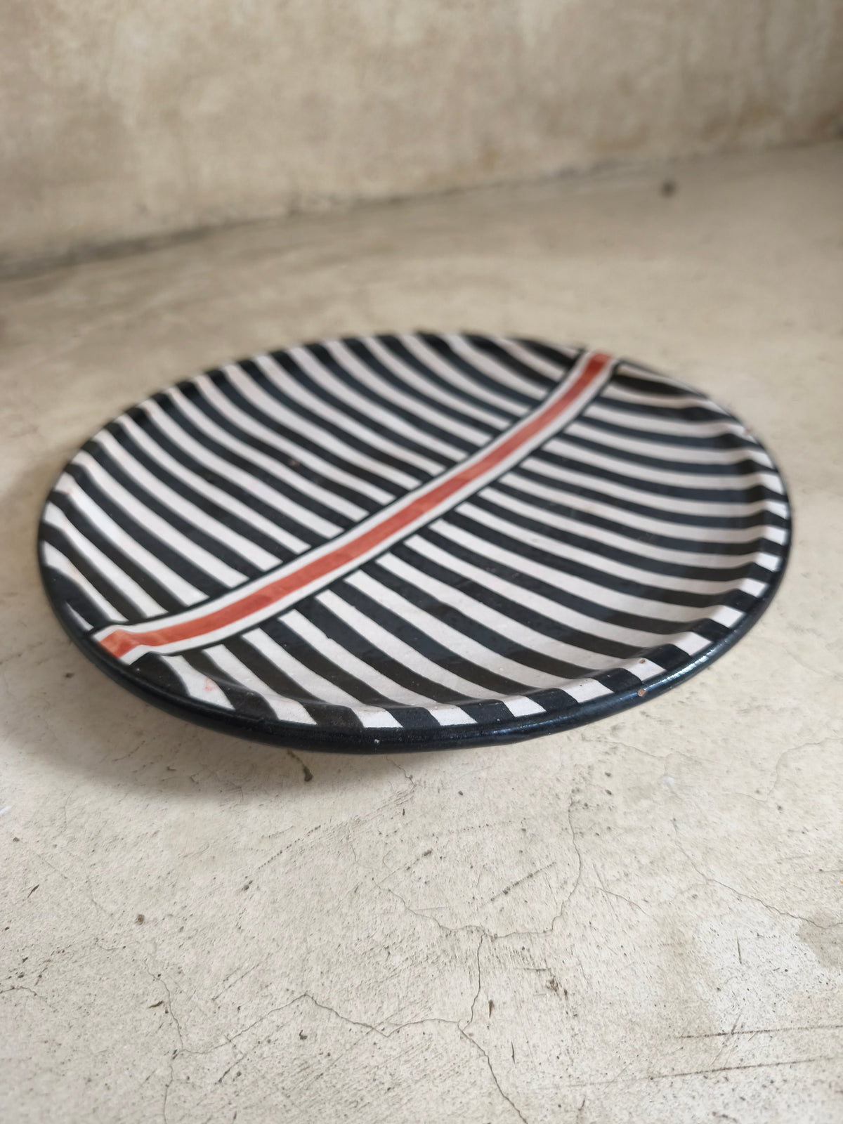 Set of 2 Hand-Painted Moroccan Ceramic Plates – 20 cm & 25 cm Black & White Boho Tableware