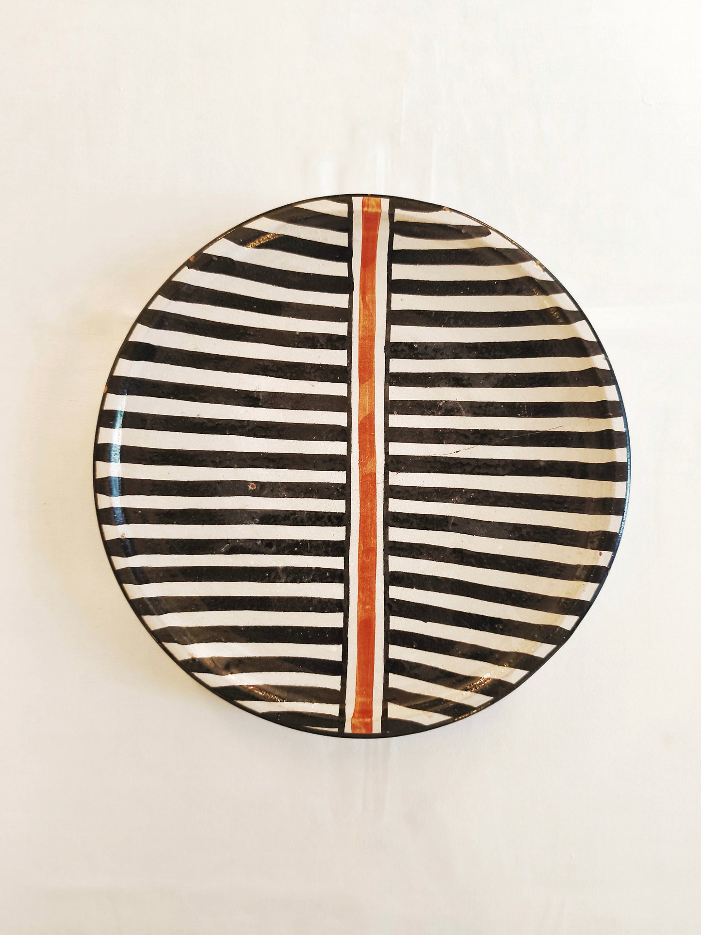 Set of 2 x Hand-Painted Moroccan Ceramic Plate 20 cm & 25 cm Diameter – Black & White Striped Design with Red Edge, Modern Boho Tableware from Marrakech