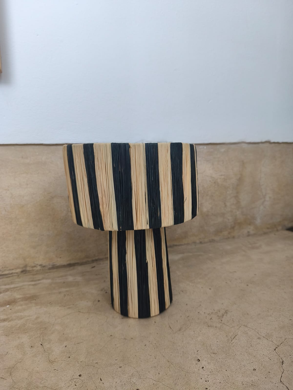 Handmade Moroccan Raffia Table Lamp – Warm Boho Lighting for Cozy Home Decor