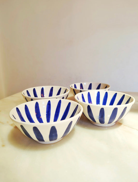 Set of 4 Handcrafted Tamegroute Pottery Bowls – White with Indigo Blue Stripes